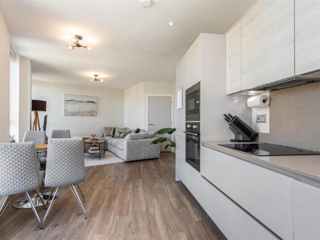 Flat for sale in Bromley-by-Bow, Limehouse