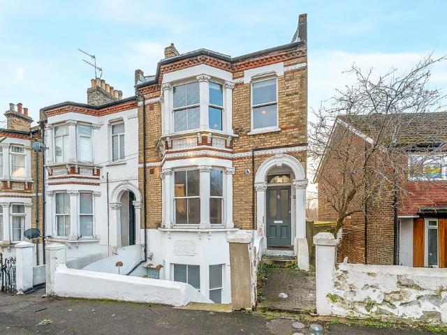Flat for sale in London Borough of Croydon, Upper Norwood