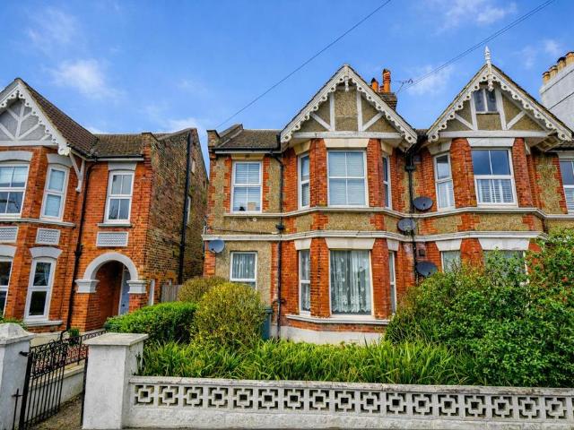 Flat for sale in High Wickham, Guestling Green