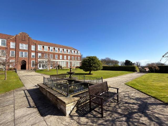 Flat for sale in Hunmanby