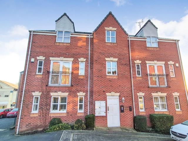 Flat for sale in Askern, South Yorkshire