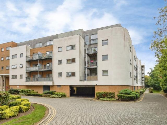 Flat for sale in Brook Street, Bourne Vale