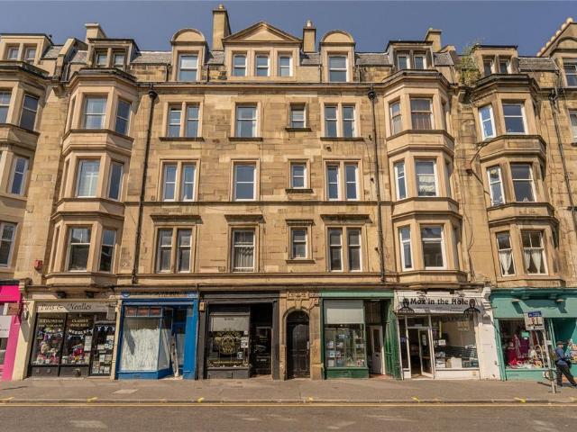 Flat for sale in Lauriston, Scotland