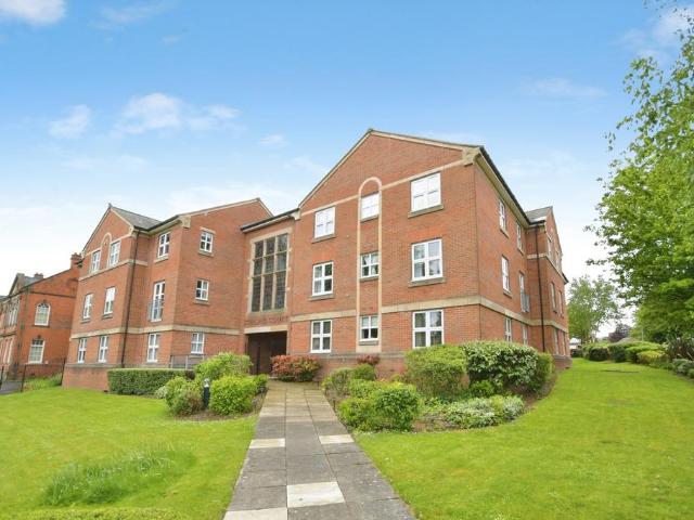 Flat for sale in Loundsley Green, East Midlands