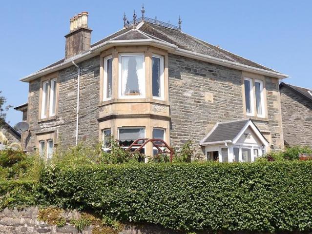 Flat for sale in Kirn, Scotland