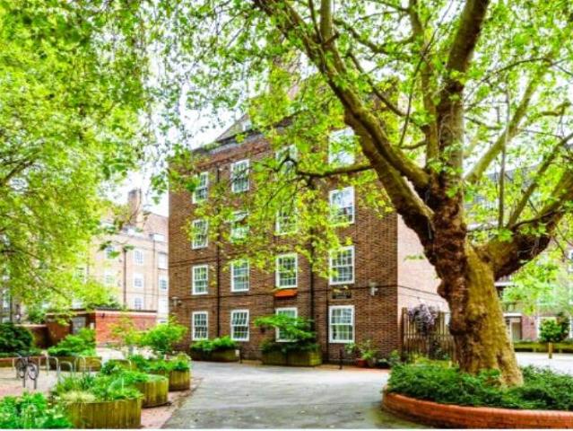 Flat for sale in Bethnal Green, Isle Of Man