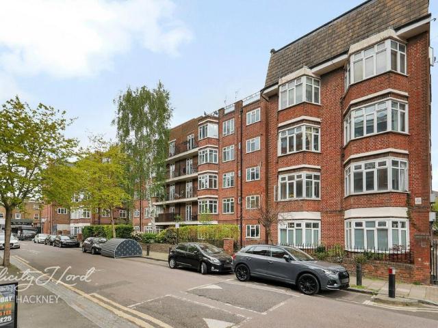 Flat for sale in South Hackney, Greater London