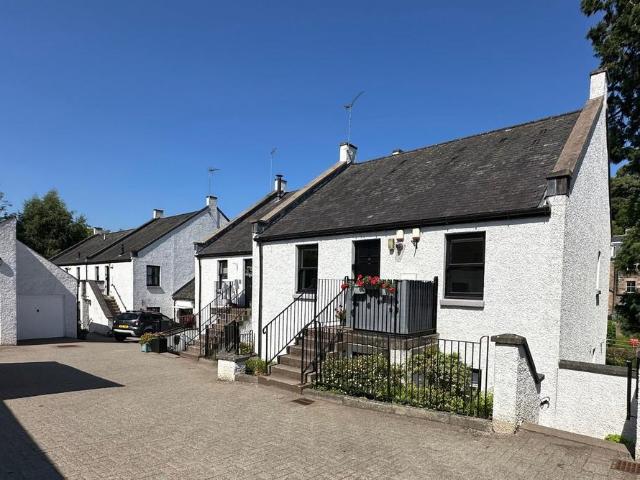 Flat for sale in Dunblane, Scotland