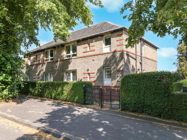 Flat for sale in Rutherglen, Scotland