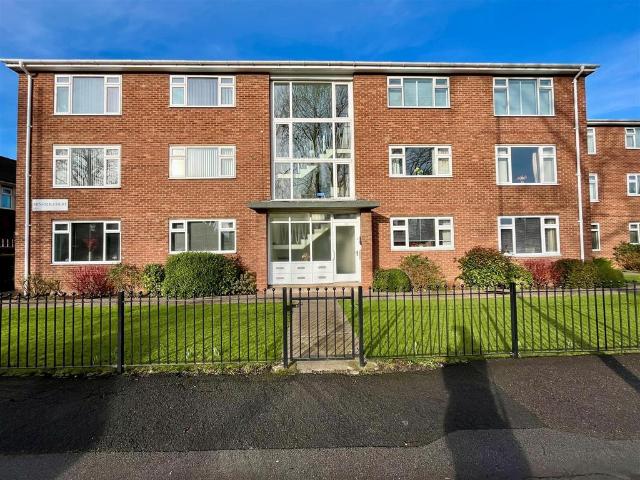 Flat for sale in Bilton Grange, Hull
