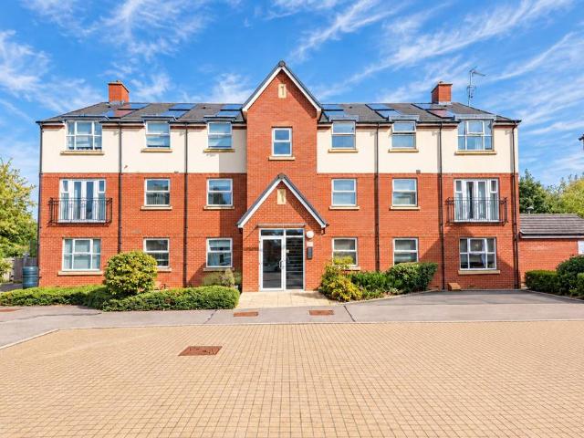 Flat for sale in Rushden