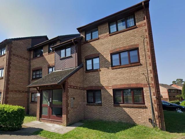 Flat for sale in London Borough of Merton, Mitcham