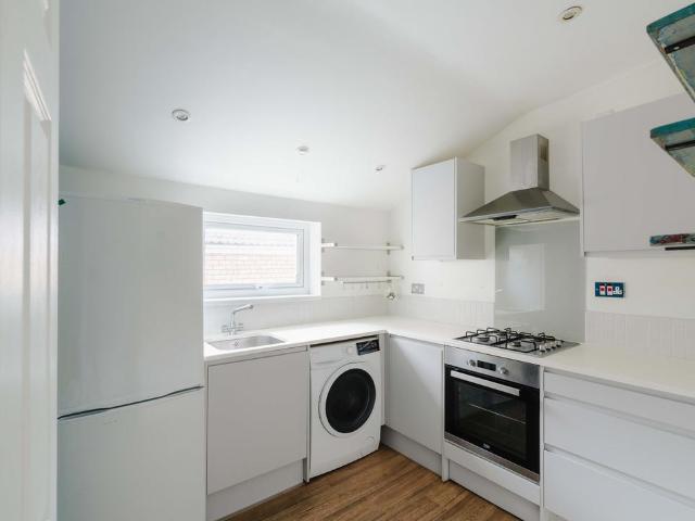 Flat for sale in Feckenham, City Of Bristol