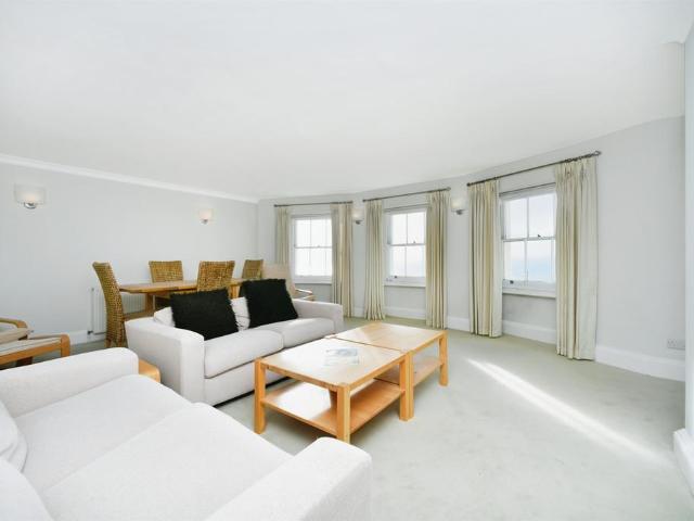 Flat for sale in Kemptown, Brighton & Hove
