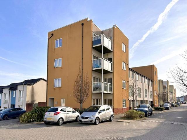 Flat for sale in Penarth Marina, Penarth
