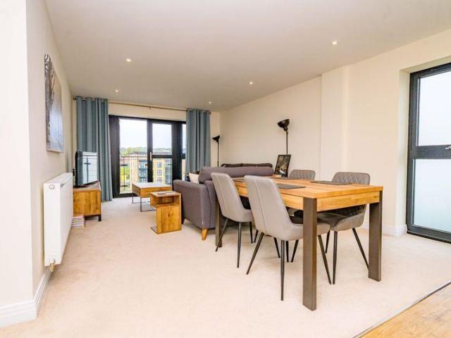 Flat for sale in Fretherne, Hertfordshire