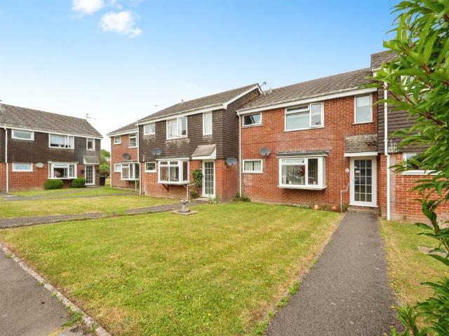 Flat for sale in Wool, East Burton