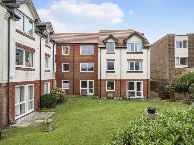 Flat for sale in Seaford, Iford