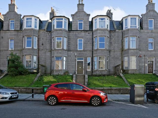 Flat for sale in Ballindoch, Scotland
