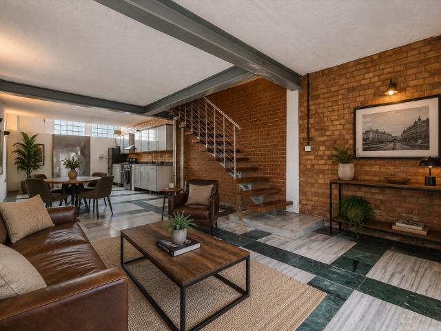 Flat for sale in Plaistow, Greater London