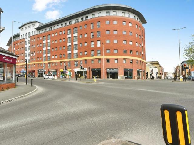 Flat for sale in The Haulgh, Lee Bank