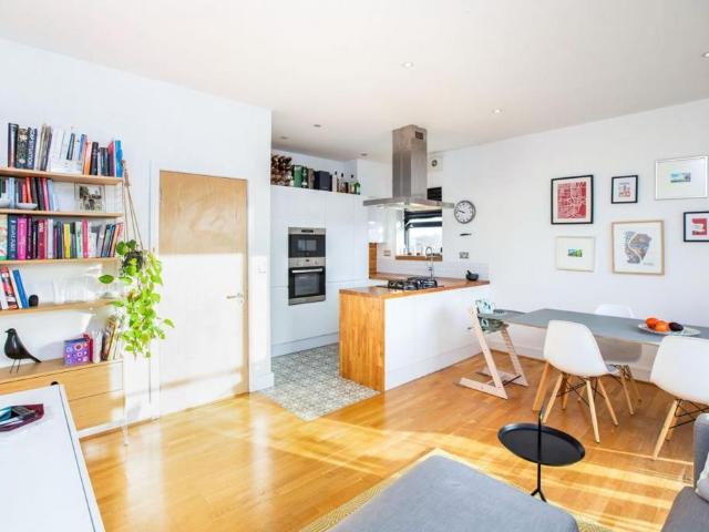 Flat for sale in Hackney Wick, Greater London
