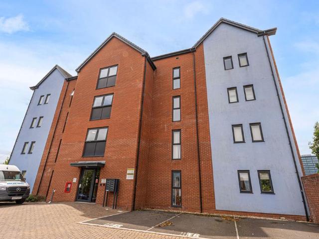 Flat for sale in Wales