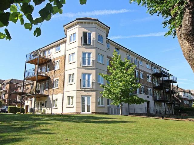 Flat for sale in Shortlands, Greater London