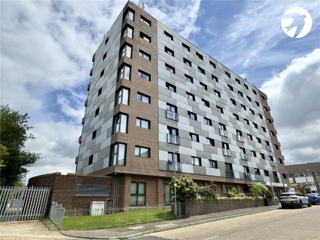 Flat for sale in Swanley, The Butts