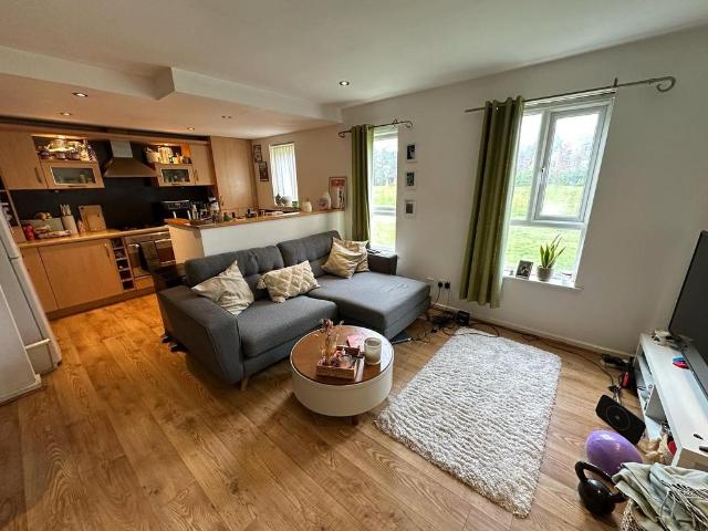 Flat for sale in Calderstones