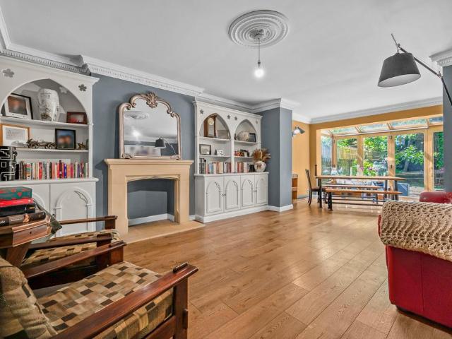 Flat for sale in Kensal Town, Maida Vale