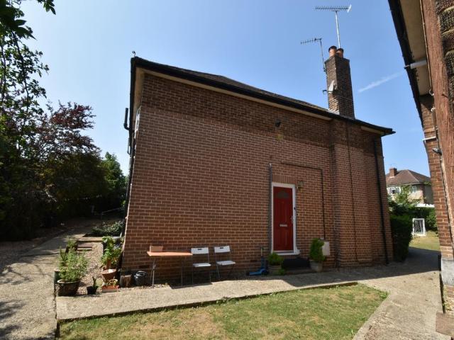 Flat for sale in Northwood, Greater London