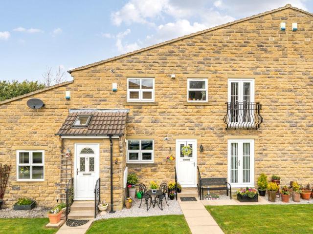 Flat for sale in Pudsey, West Yorkshire