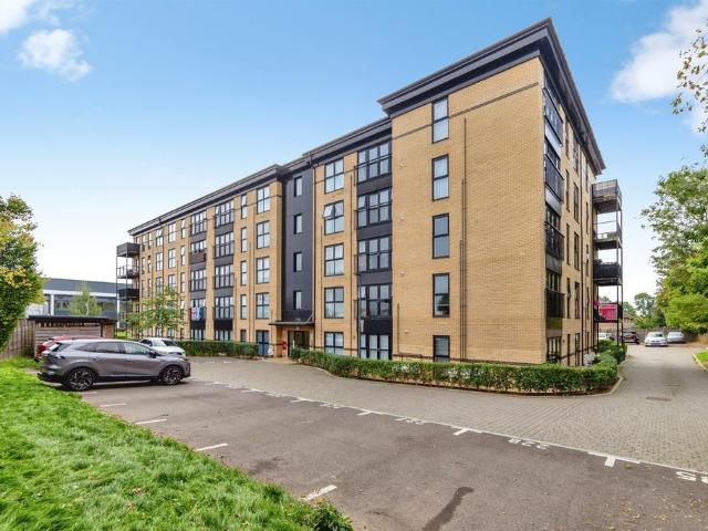 Flat for sale in Pin Green Industrial Area, Stevenage