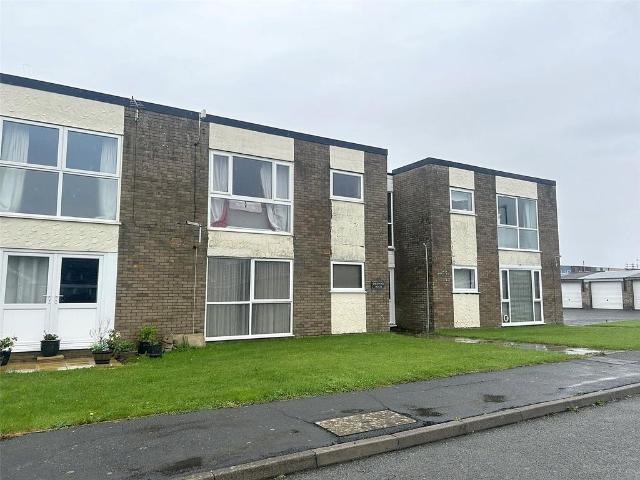 Flat for sale in Tywyn, Wales