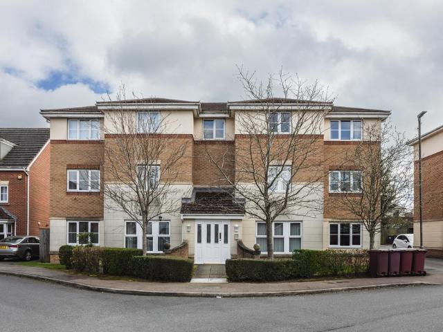 Flat for sale in Brackenfield, East Midlands