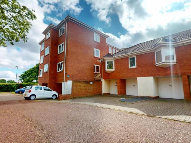 Flat for sale in Westoe, South Shields