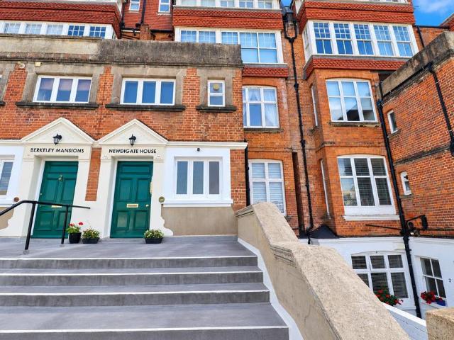 Flat for sale in Central, Heathlands