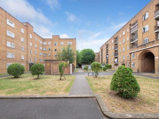 Flat for sale in Kensal Town, Maida Vale
