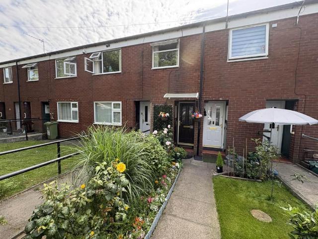 Flat for sale in Cowhill, Pendock