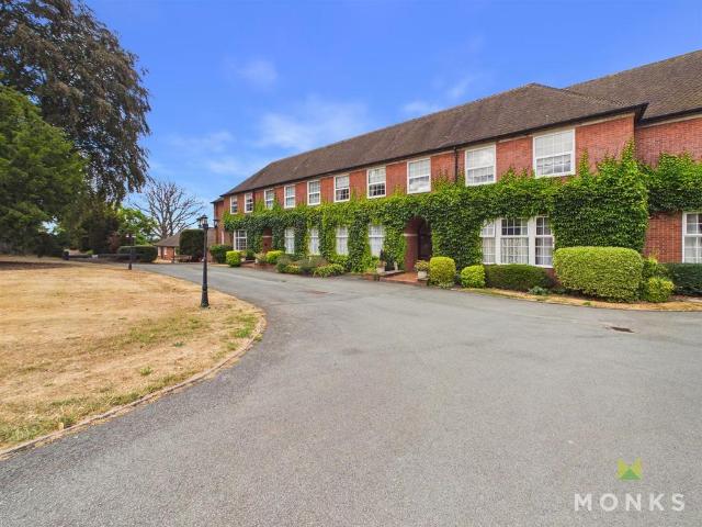 Flat for sale in Shropshire