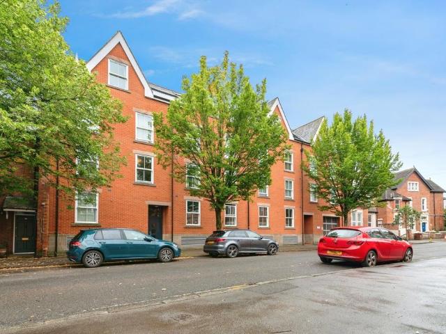 Flat for sale in Haddon, East Midlands