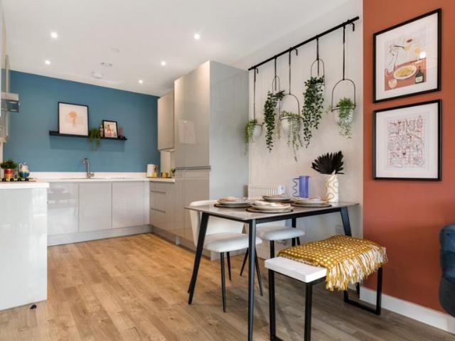 Flat for sale in London Borough of Croydon, Purley
