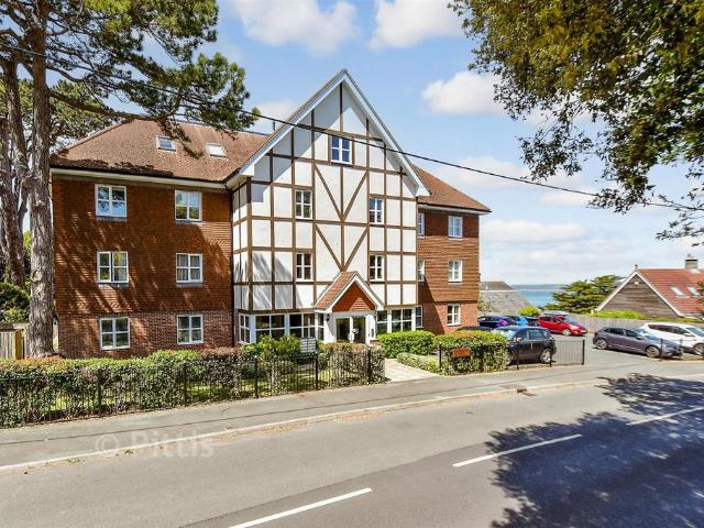Flat for sale in Totland, Isle Of Wight