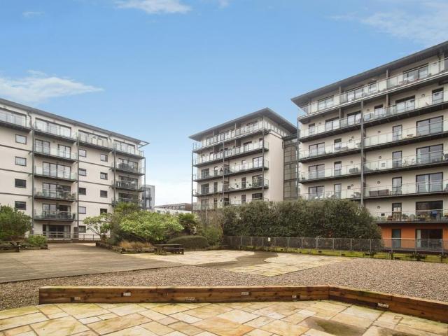 Flat for sale in Georgia, Greater Manchester