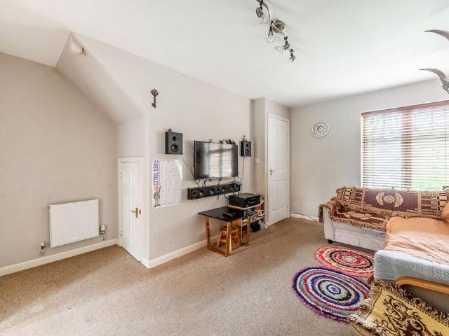 House for sale in The Hale, Cat Hill