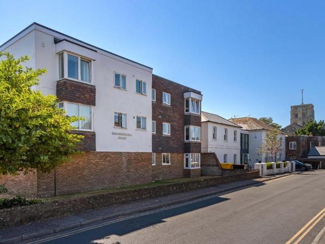 Flat for sale in Fishersgate, West Sussex