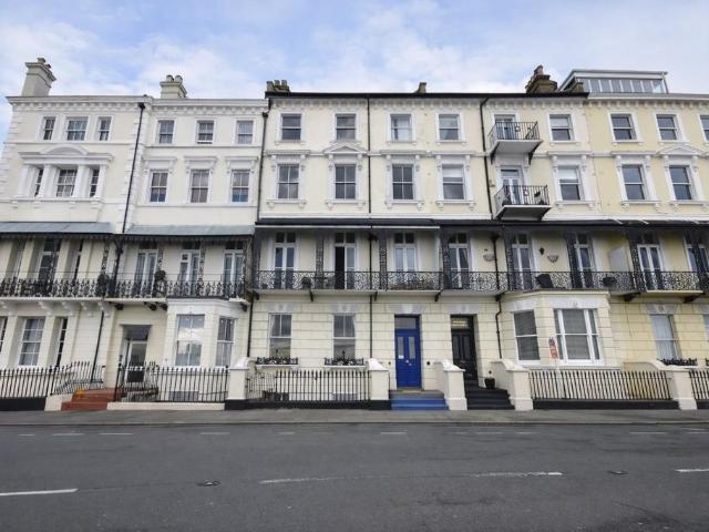 Flat for sale in East Cliff, Acol
