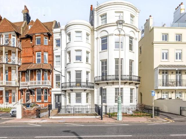 Flat for sale in Kemptown, Brighton & Hove