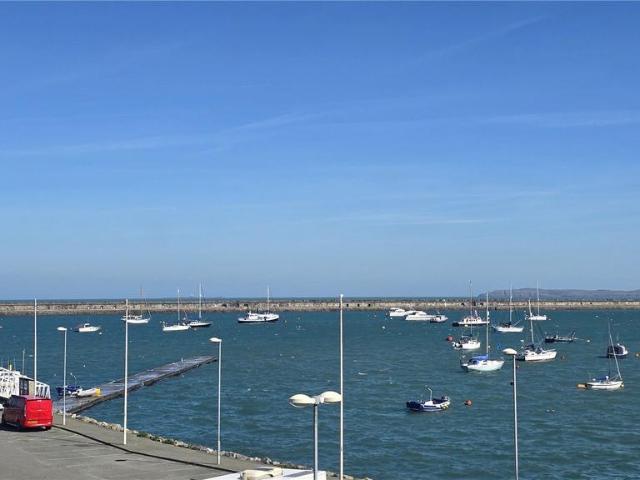 Flat for sale in Porth-y-Felin, Holyhead